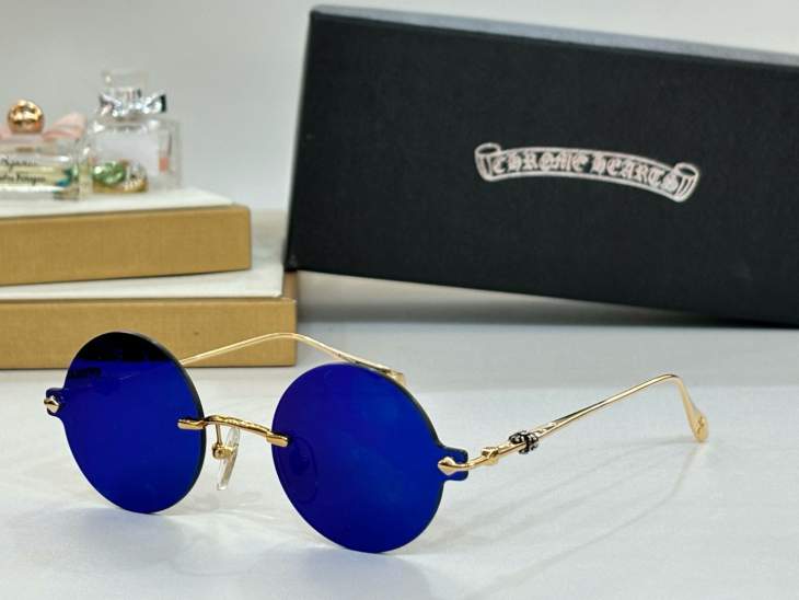 Picture of Chrome Hearts Sunglasses _SKUfw66527035fw